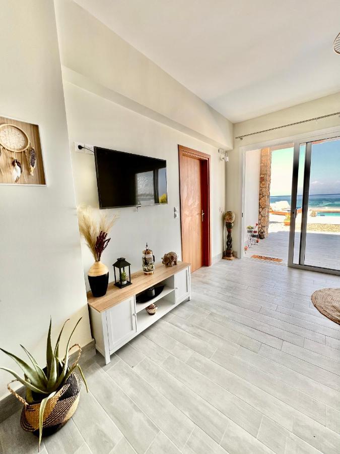 Vila Vaso Front