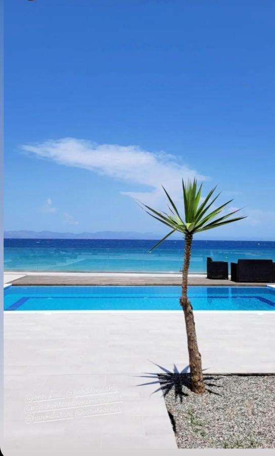Vaso Front Vila Ialysos (Rhodes)